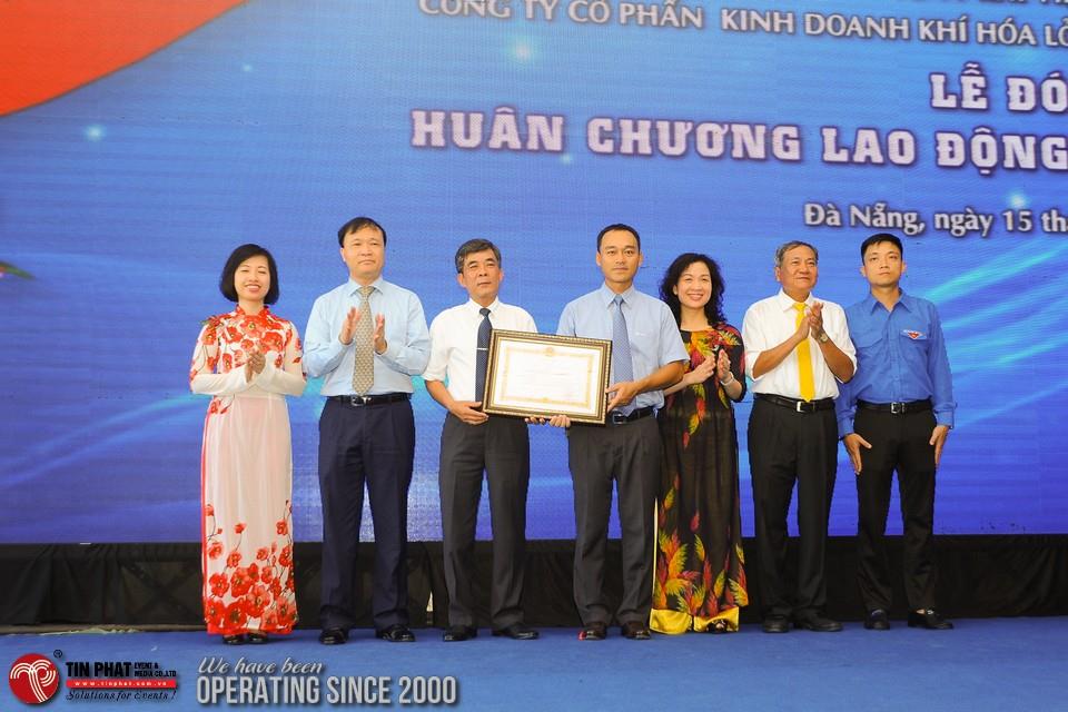 khanh thanh dau khi da nang va don nhan huan chuong lao dong anh 14 13508